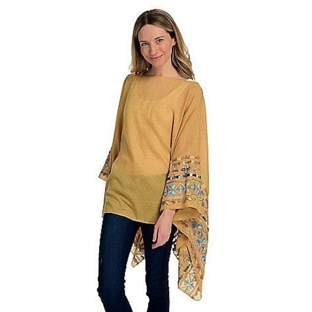 NWT Harve’ Bernard embroidered poncho top. One Size